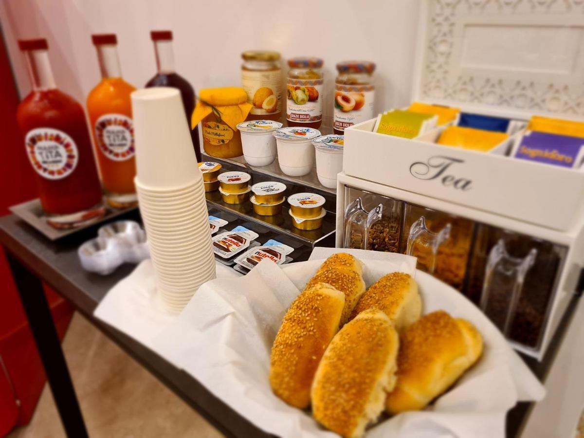 Mama Tita Rooms And Breakfast Palermo Eksteriør billede